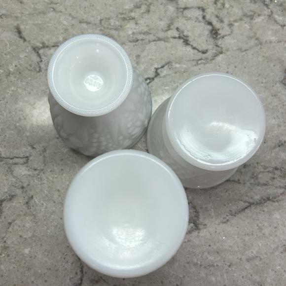 3 Vintage Milk Glass Goblets Set - Picture 12 of 13